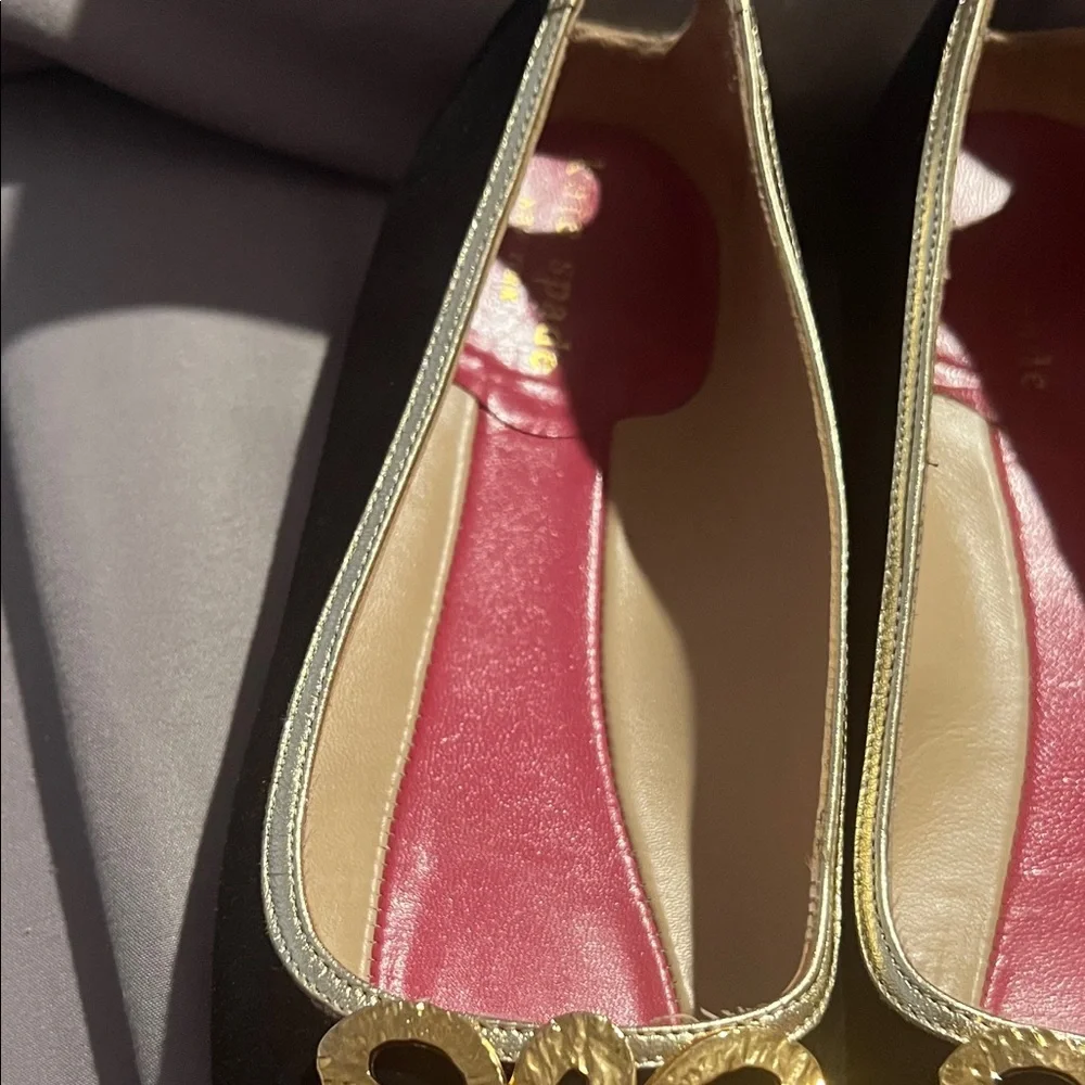 Kate Spade Elegant Black Flats with Gold Detailing - Picture 12 of 14